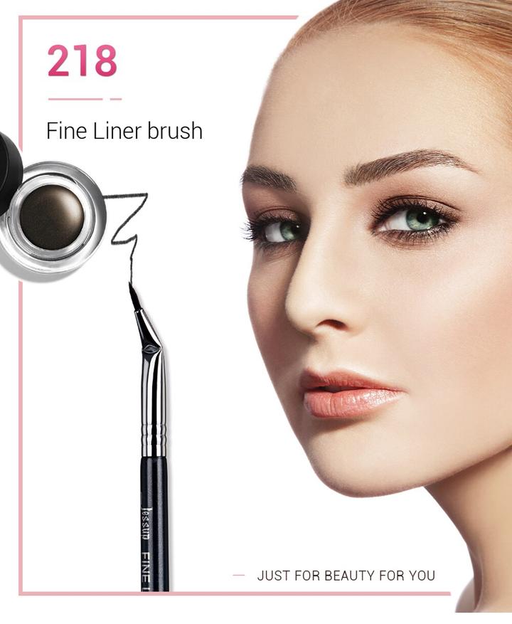 Fine Eyeliner Brush